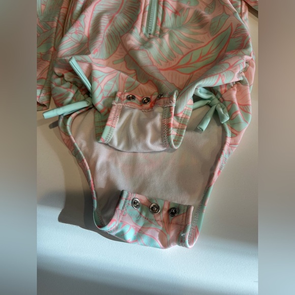 Cat & Jack Girls 2T Swimsuit - Picture 6 of 8